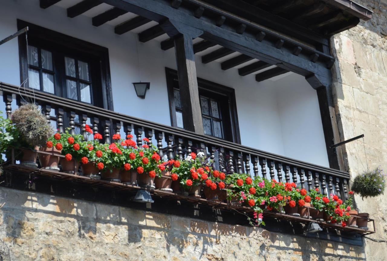 Hotel Santillana Santillana del Mar Exterior photo