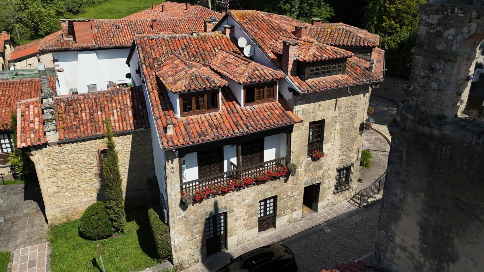 Hotel Santillana Santillana del Mar Exterior photo