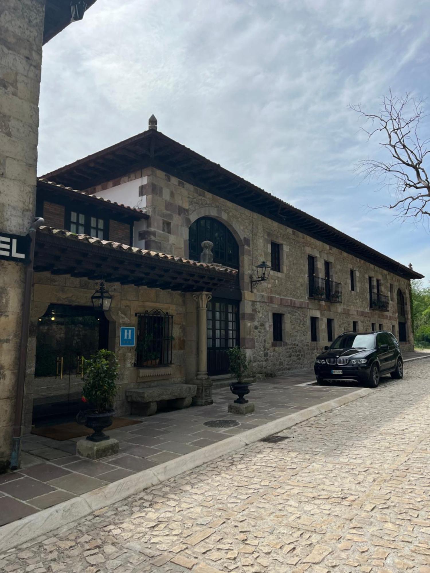 Hotel Santillana Santillana del Mar Exterior photo